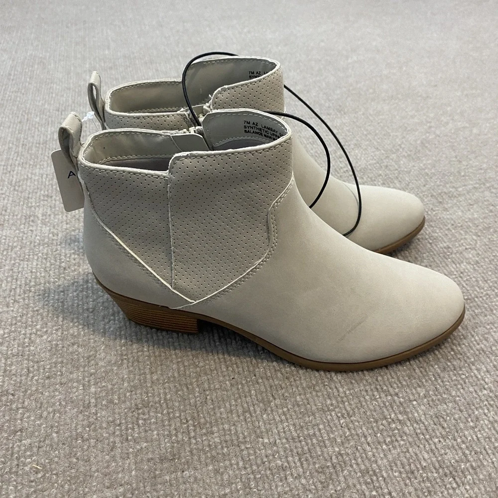 Arizona Jean Co Booties Womens Size 7 Gray Synthetic Ankle Block Heel Lambay